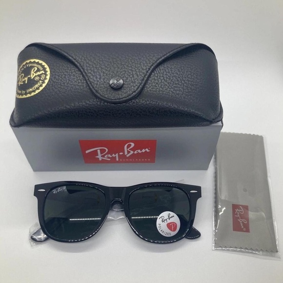 Ray-Ban Other - Ray-Ban Wayfarer Black  Polarized Sunglasses